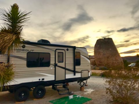 2018 Keystone Hideout lhs Towable trailer in Yucca Valley