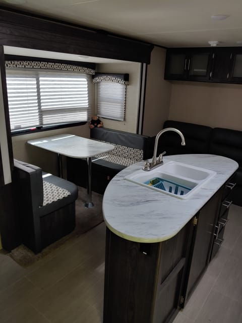 2018 Dutchmen Kodiak 253RBSL Towable trailer in Gold Beach