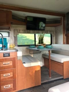 2019 Winnebago Spirit Bunk beds Drivable vehicle in Lake Norman