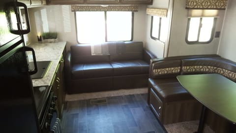 Perfect Couples Camper Towable trailer in Laconia