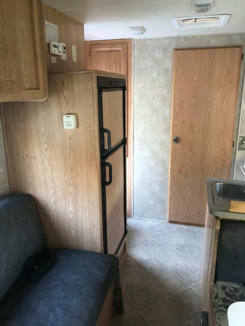 Coachmen Freedom 2406 Drivable vehicle in Anchorage