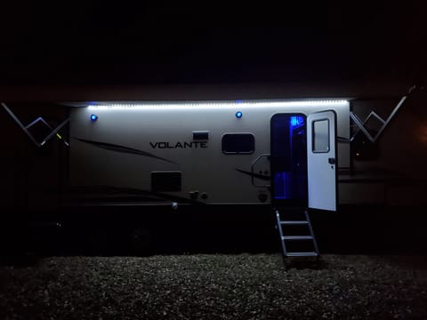 Your Perfect Escape - 2019 Travel Trailer Tráiler remolcable in Leesburg
