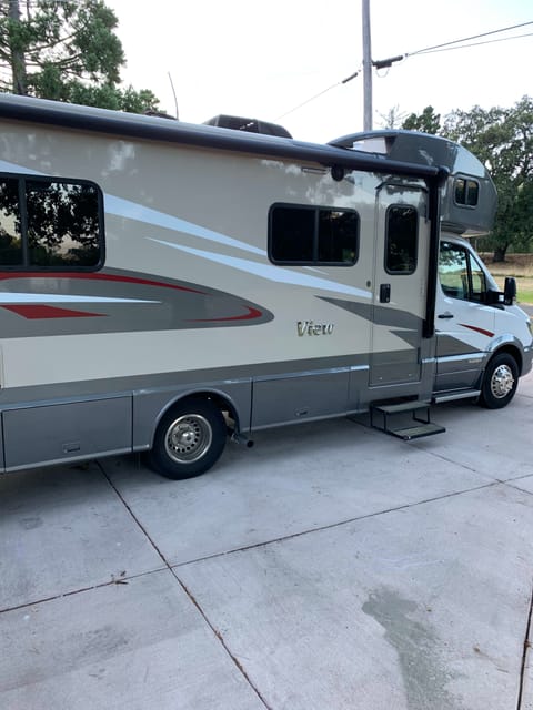 2018 Winnebago View Drivable vehicle in Fishers