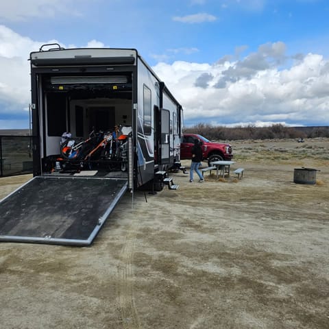 Frozen in "Carbon"ite Towable trailer in Renton