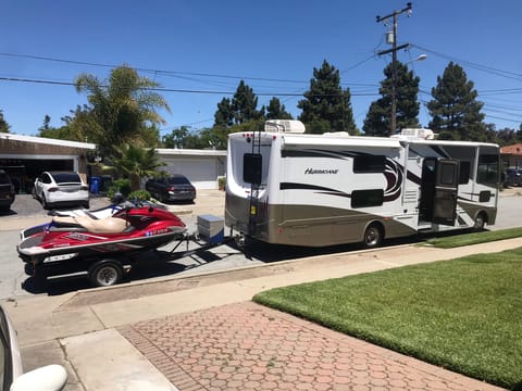 2015 Moon Dancer Pet Friendly RV Rental With Bunk Beds 4 TV's Drivable vehicle in Hayward
