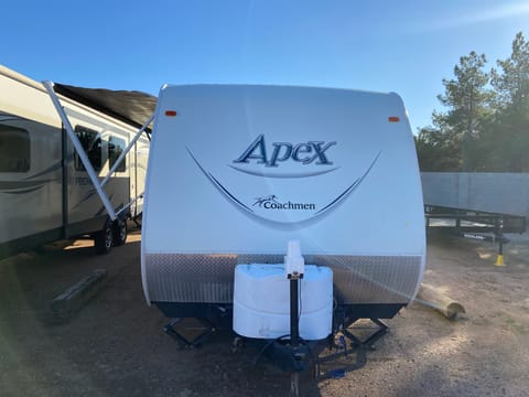 2014 Coachman Apex Towable trailer in Surprise