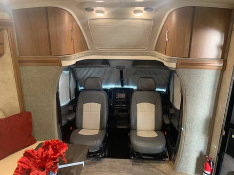 2015 Winnebago Navion Itasca Drivable vehicle in Sunnyvale