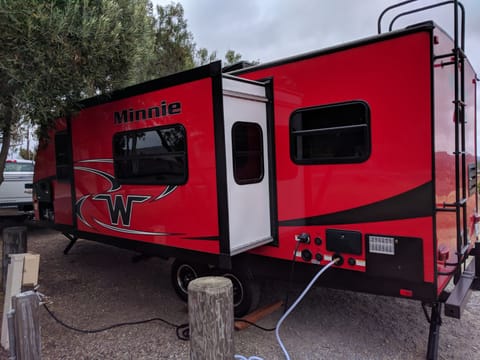 2019 Winnebago Minnie 2401RG Towable trailer in Surprise