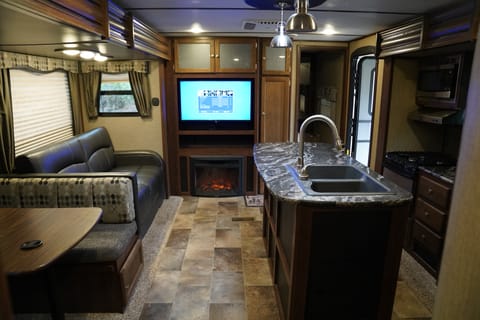 The Sprinter, from Glampers RV Rentals Towable trailer in Middle Smithfield