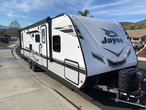 2021 Jayco JayFeather 27BHB Towable trailer in Menifee