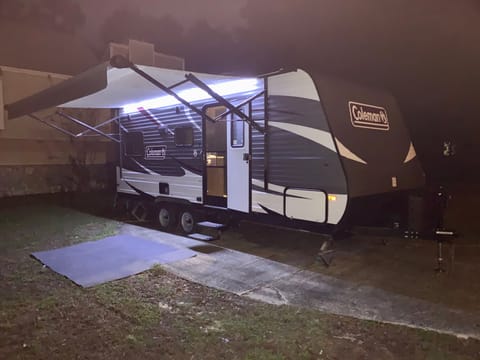 2017 Coleman  MIIL/FRS Discount Towable trailer in Niceville
