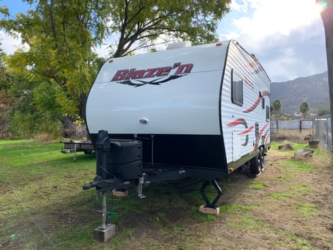 2015 Blaze'N 21FS Family Friendly:) Remorque tractable in Rancho Cucamonga