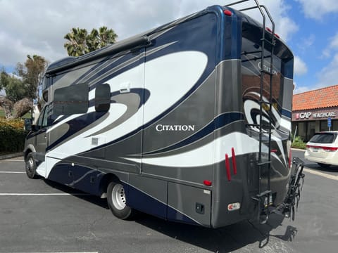 Luxury Sprinter Class B+/8belts/wifi/Solar/16MPG Drivable vehicle in Buena Park