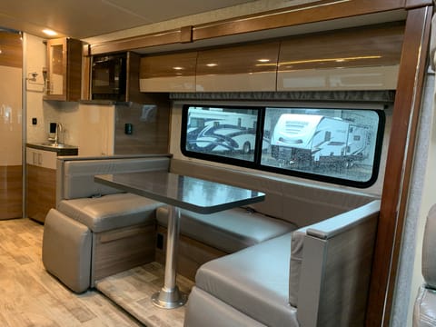 2018 Winnebago View Véhicule routier in West Linn