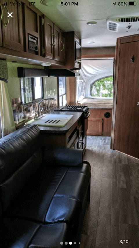 Home Away From Home. '17 Jayco x19h Camp Trailer. Towable trailer in Methuen