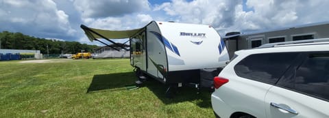 Fun Family Camper Towable trailer in Spring Hill