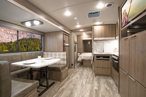 The Grand Highway Hilton Towable trailer in Fridley
