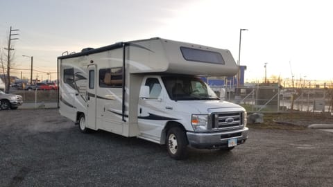 RACHEL - 2017 Coachmen RV Leprechaun 230CB Fahrzeug in Anchorage