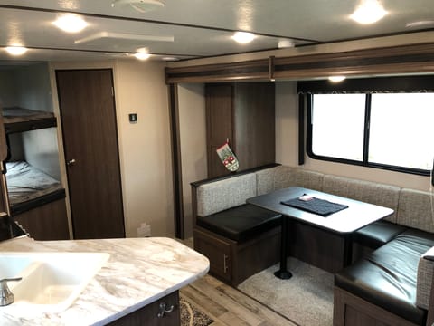 2020 Keystone Hideout - Luxury Camping Tráiler remolcable in Fountain Valley