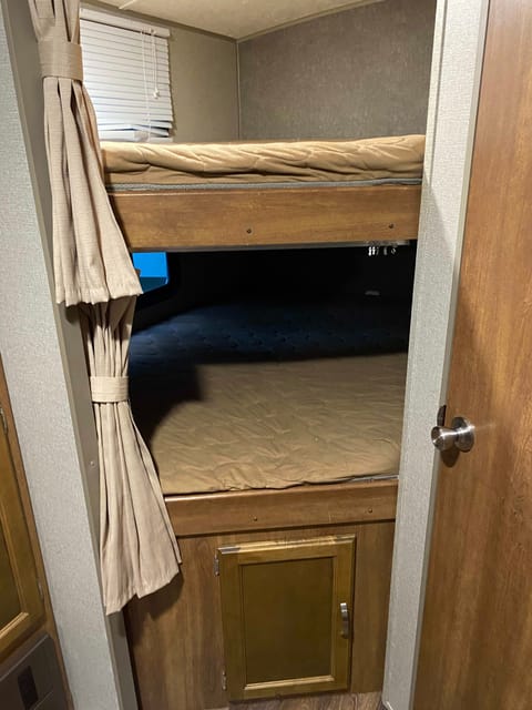 2017 Keystone Bunk house w/outside kitchen Towable trailer in Houghton Lake