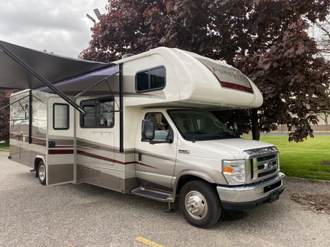 Forest River, Forester 3271S Ford V10 Drivable vehicle in West Valley City