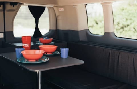 Ford Transit 350 Campervan 2017 - "Mesa" (LA) Reisemobil in Inglewood