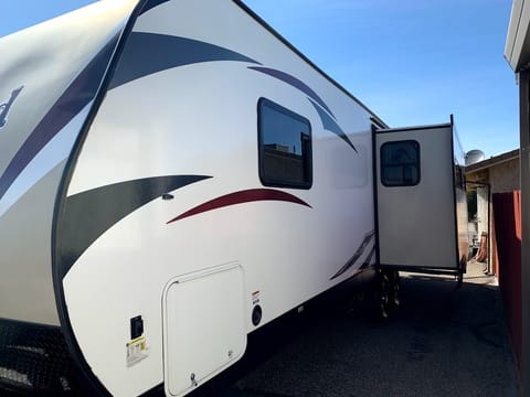 2016 Pacific Coachworks Northland 27RLSS Tráiler remolcable in Chico