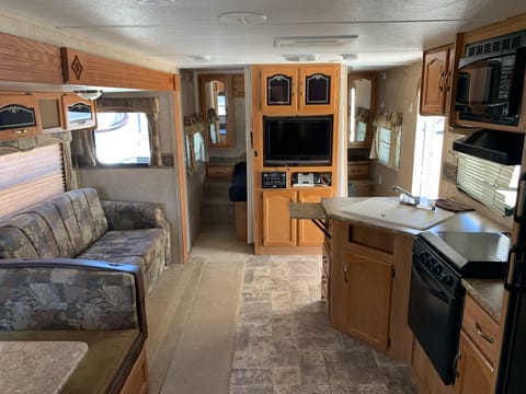 Family Friendly RV Rental, 1/2 ton towable. Tráiler remolcable in Thousand Oaks