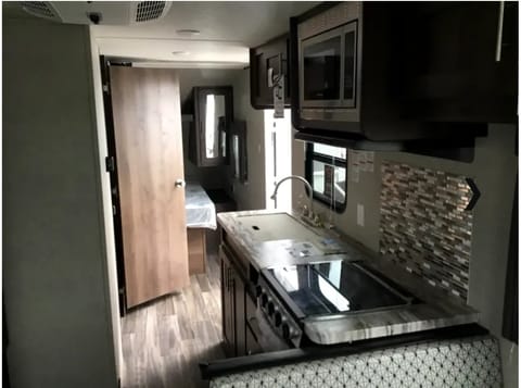 2019 Shasta RVs Shasta 21CK Towable trailer in Lafayette