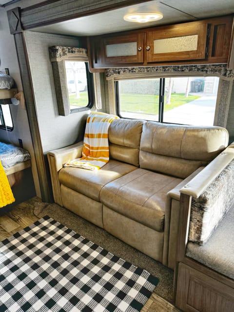 2019 KEYSTONE HIDEOUT 28BHS Towable trailer in Upland
