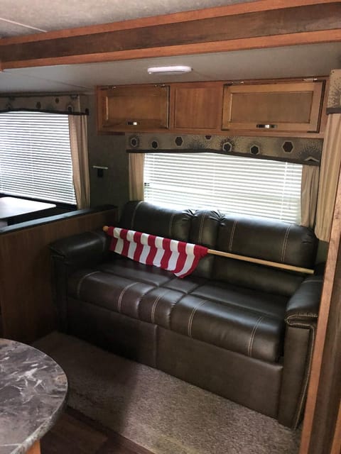 2018 Keystone RV Springdale 280BH Towable trailer in Cadillac