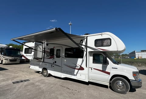 2016 Forest River RV Sunseeker 2700DS Ford Drivable vehicle in Kettering