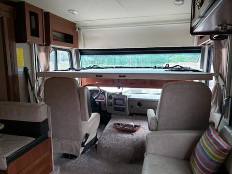 2016 Fleetwood RV Flair 29T Drivable vehicle in Weeki Wachee