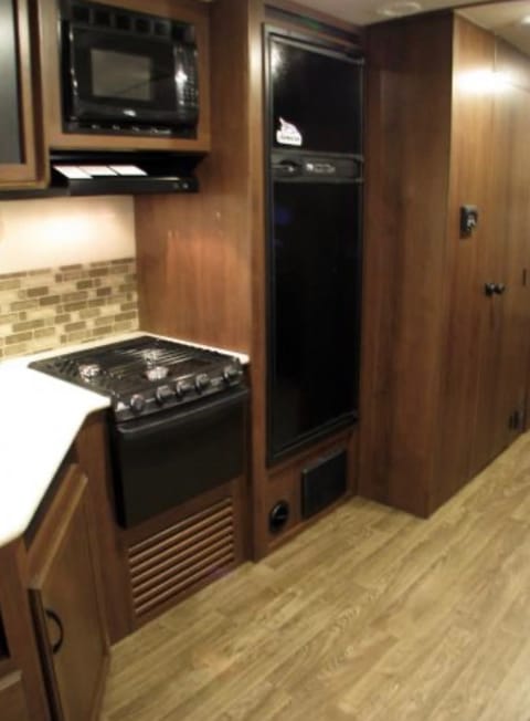 2015 Jayco White Hawk 30DSQB Towable trailer in Holladay