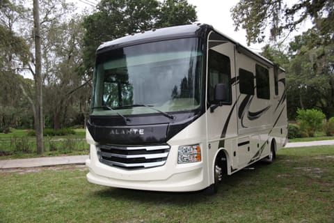 2020 CONVENIENT & EASY TO DRIVE RV!!!!!!! Drivable vehicle in Tampa