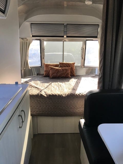 2018 Airstream RV Sport 22FB with solar Tráiler remolcable in Poway