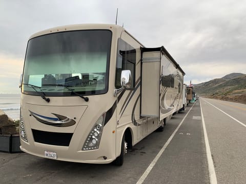 2019 Windsport 29M (Baby Rig) Pet Friendly RV Drivable vehicle in Cathedral City
