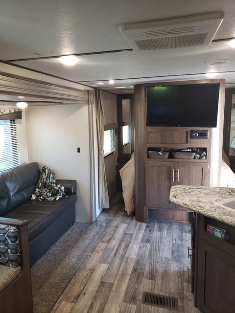 2019 Keystone RV Hideout 26LHSWE Towable trailer in Post Falls