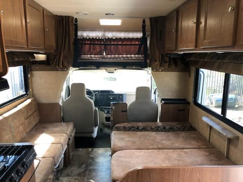2017 Coachmen RV Leprechaun 260DS Ford 450 Veicolo da guidare in San Dimas
