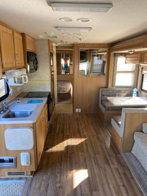 2007 Fleetwood Bounder 32W- Steel Panther Véhicule routier in Clackamas County
