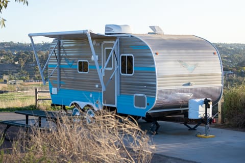 Retro Glamping LOCAL DELIVERY ONLY (Blue) Towable trailer in National City