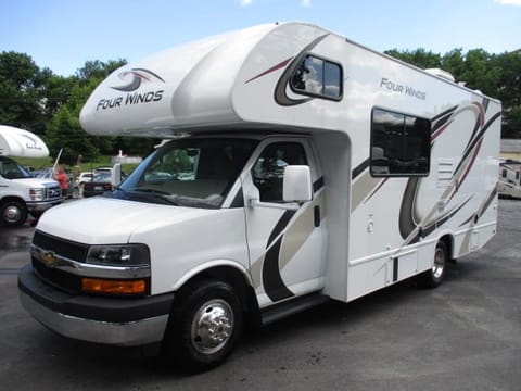 2021 Thor Motor Coach Four Winds 23U Chevy Drivable vehicle in Allentown