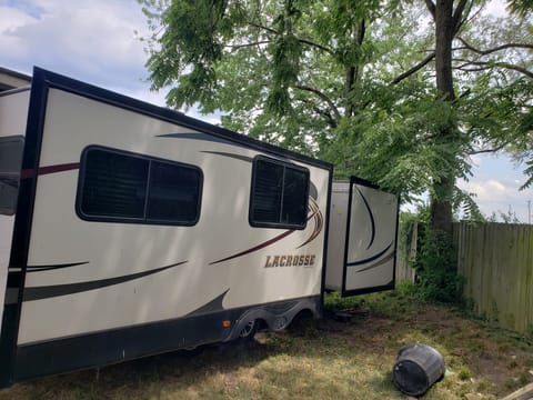 2015 Prime Time RV LaCrosse 318BHS Towable trailer in Dayton