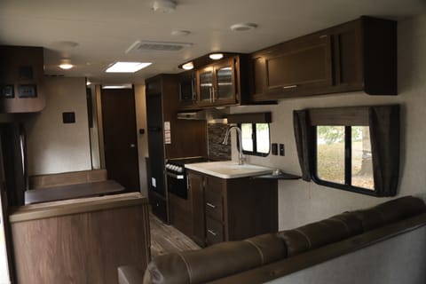 Forest River Forest River Gray Wolf 26BH Towable trailer in Lake Conroe