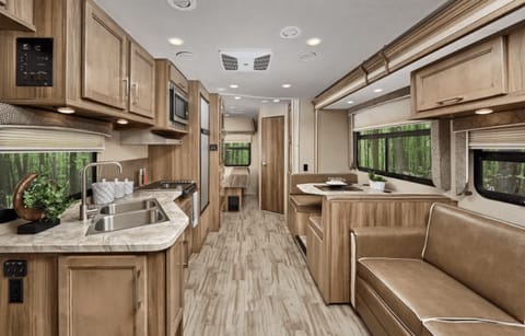 200 mi/night INCLUDED -"CALI" 2019 Entegra Odyssey Drivable vehicle in Fallbrook