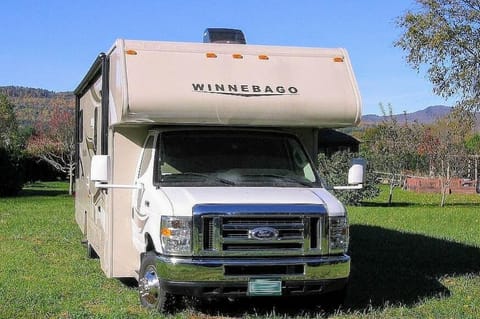 Amazing Winnebago with all space you could want! Drivable vehicle in Lenexa