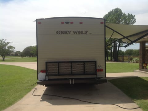 Grey Wolf - Let The Fun Begin! Tráiler remolcable in Norman