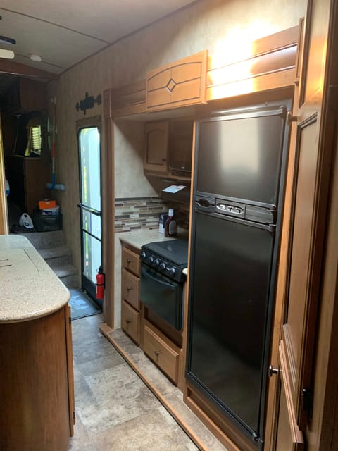 CrossRoads RV Sunset Trail 5th wheel Towable trailer in Coeur dAlene