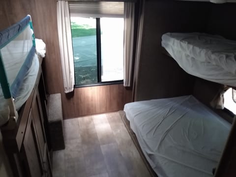 2018 Gulf Stream RV Conquest 323TBR Towable trailer in Grand Haven