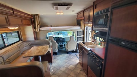 2013 Thor Motor Coach Four Winds 24C Véhicule routier in Holladay